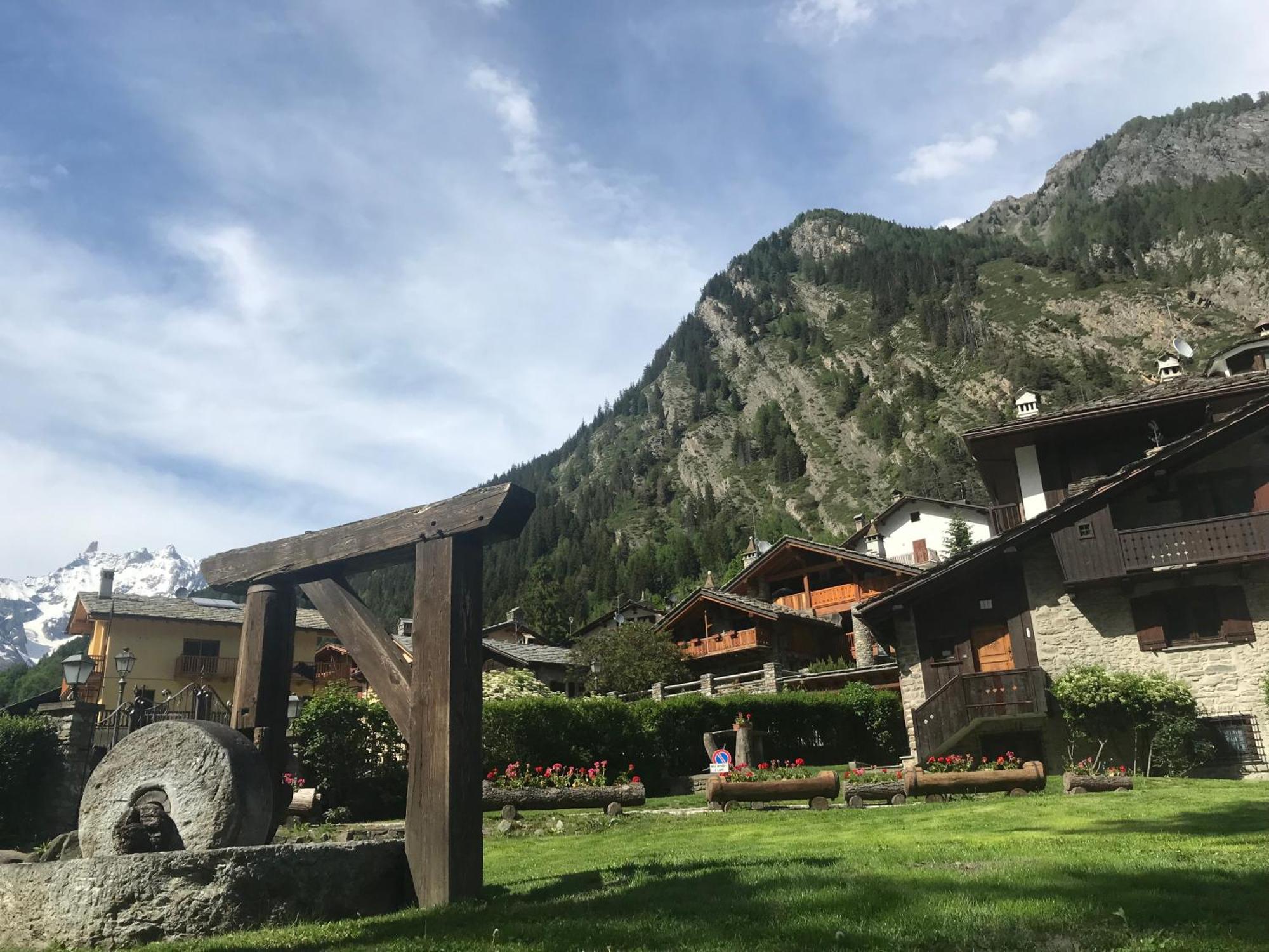 Hameau De Jadis Leilighet Pré-Saint-Didier Eksteriør bilde